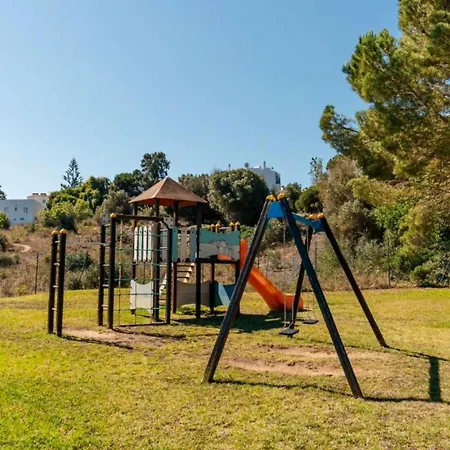 T2 Renovado | Piscina & Garagem | Marina Park Apartment *