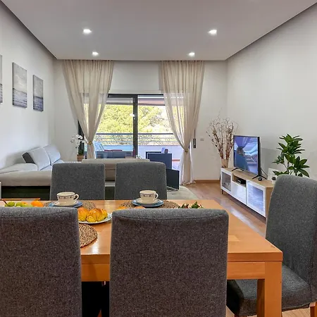 Apartment T2 Renovado | Piscina & Garagem | Marina Park Lagos