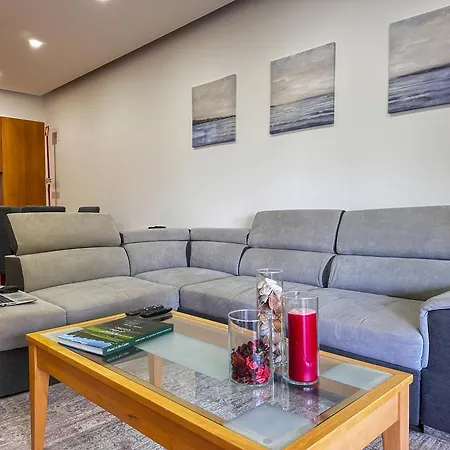 Apartment T2 Renovado | Piscina & Garagem | Marina Park Lagos