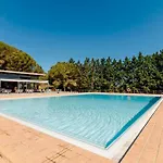 T2 Renovado | Piscina & Garagem | Marina Park *