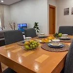 T2 Renovado | Piscina & Garagem | Marina Park Apartment