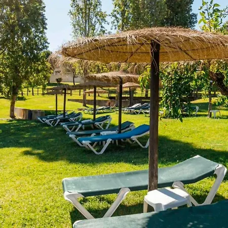 Apartmán T2 Renovado | Piscina & Garagem | Marina Park *